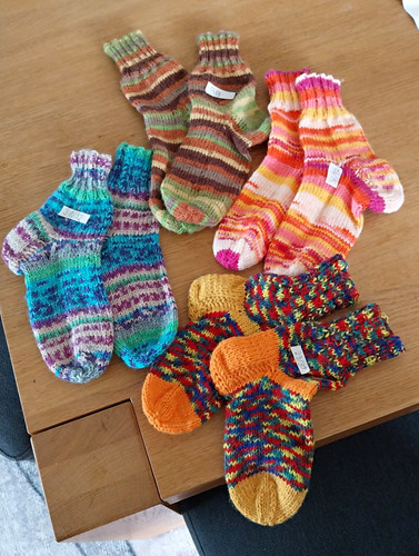 Handgestrickte wollsocken - handgestrickte,