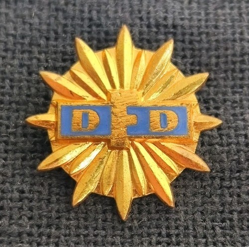 Auszeichnung ddr ehrennadel - ddr:,