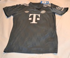 Bayern München  Adidas  Wiesn