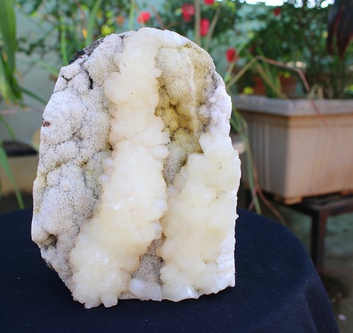 Stilbite auf chalcedonkoralle - auf,