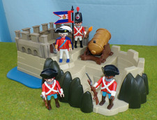 PLAYMOBIL Soldaten-Bastion, Gefängnis mit 3 englischen Soldaten, Rotröcke 3795