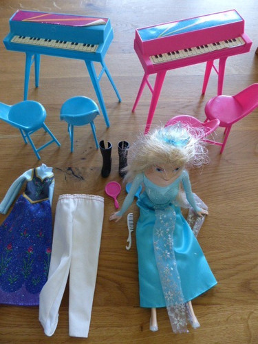 Elsa puppe und barbie - elsa,