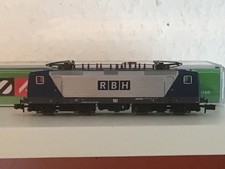 Arnold 2075, E-Lok BR 143 der