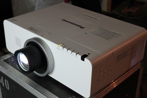 Panasonic ex600el beamer - *panasonic, pt-ex600el*beamer