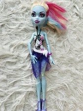 Monster High Puppe Abbey Bominable Schädelküste Skull Shores