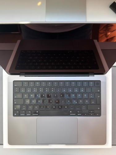 Apple macbook pro - 14“,