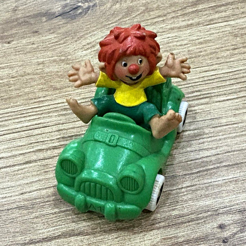Pumuckl figur auto grün - figur,