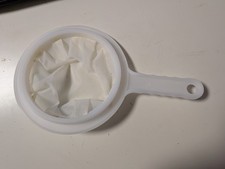 Sieb weiß 14,5 cm Durchmesser Kunststoff f. Säft, Milch usw.