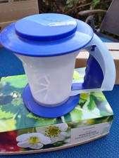 Tuppew "Rucki-Zucki" Mehl- Kakao- Puderzucker-Sieb Streuer Küchenhelfer in Blau