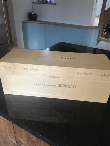 Leere krug champagner grande - champagner,