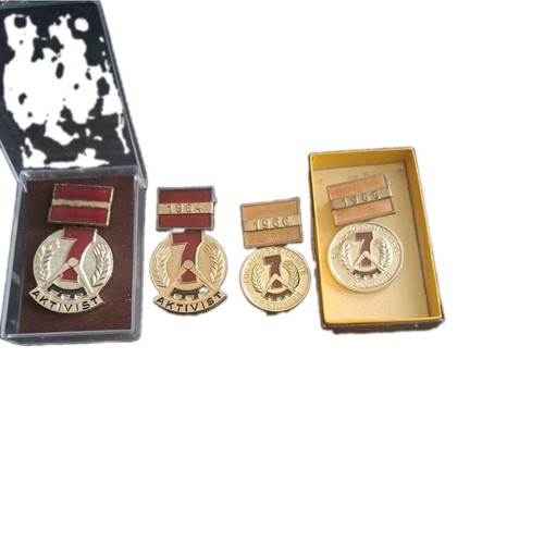 Ddr abzeichen aktivist des - 4,