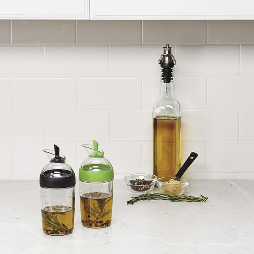 Salat dressing shaker - dressing,