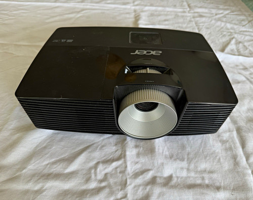 Acer p1383w dlp beamer - acer,