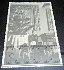 Altes Foto Kind mit Spielzeug