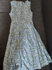 Apart Flower Design Gown