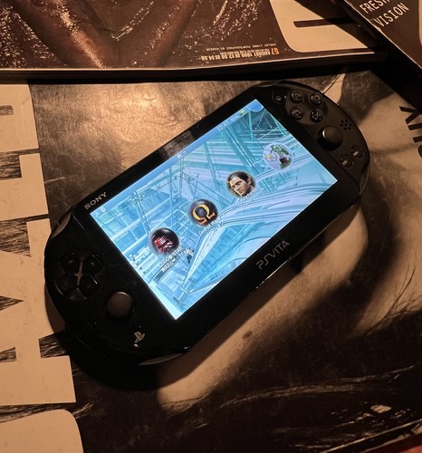 Psvita 2000 slim 2016 konsole - 2000,