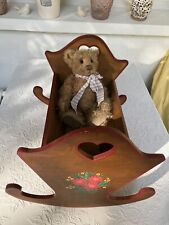 nostalgische Puppenwiege aus  Holz