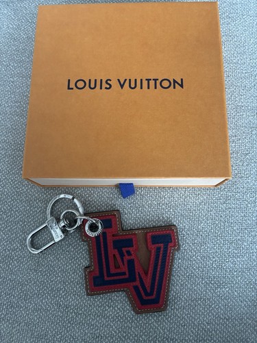 Louis vuitton - louis,