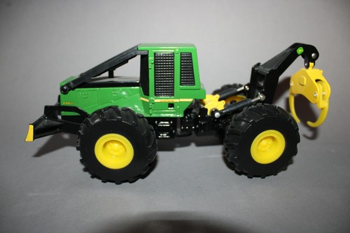 Ertl log skigger - 1:32,