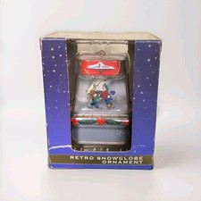 Retro Schneekugel Ornament