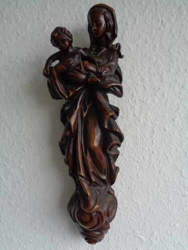 Alte geschnitzte figur maria - alte,