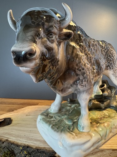 Porzellanfigur wisent - wisent, •