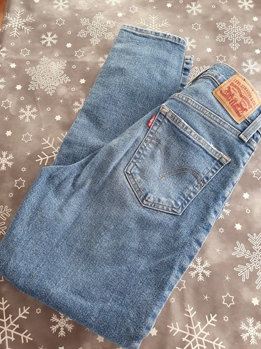 Levis high waisted mom jeans - waisted,