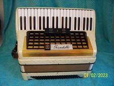 Scandalli accordion 2 / 4