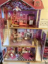 Kidkraft Puppenhaus. Grosse Und Kleine Einrichtung