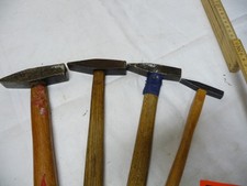 7837.       4 x alte  Hammer