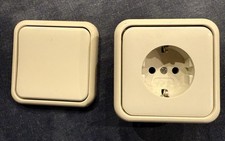 Gira UP Steckdose mit Rahmen +