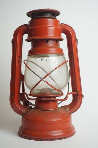 Antike rote sturmlampe - antike,
