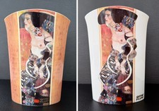 Goebel Artis Orbis Vase –