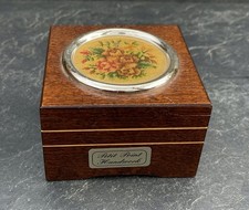 Reuge Spieluhr mit Petit Point Stickerei (X 1346)