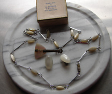ART DEKO SCHMUCK SET KETTE BROSCHE MANDOLINE OHRCLIP PERLMUT/ACRYL BOX VINTAGE