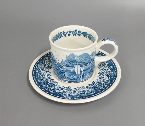 Kaffeetasse mit tasse - kaffeetasse, ut