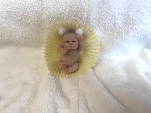Schöne polymer clay baby - schöne,