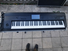 Korg Krome 73 Tasten mit Profi Flightcase  Topzustand 