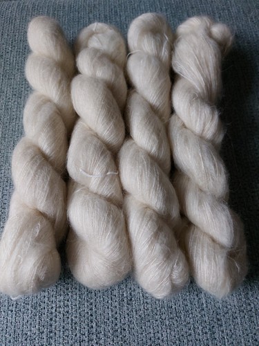 Handgefärbt kid mohair - handgefärbt,, 72%