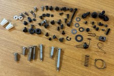 Ersatzteile für Singer Nähmaschine viele Schrauben und div. Kleinteile