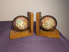 Globus Buchstützen aus Holz