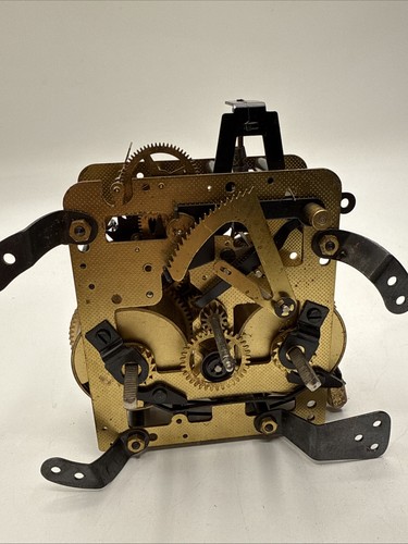 Altes uhrwerk wanduhr - altes,