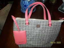 👛Anne Klein Lion Head Logo