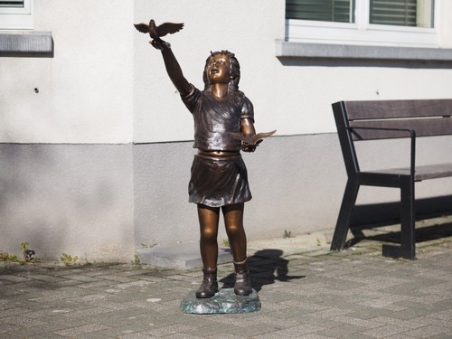 Bronze skulptur mädchen mit - mädchen,