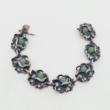 SEHR MASSIVES Brutalist