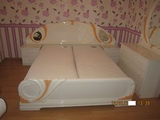 Klassische Italienische Luxus, Doppelbett Hochglanz poliert Lattenrost Matratzen