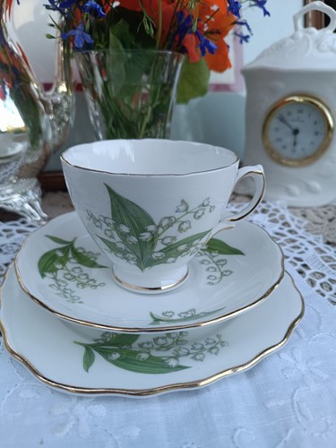 Vintage bone china tasse - bone,