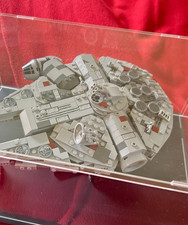 Lego 75375 Star Wars Millenium Falcon mit Vitrine, Blitzversand, Teile sortiert