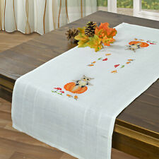 STICK-TISCHLÄUFER MIT GARN -