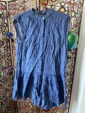 Blaues kleid mit volantsaum - mit,